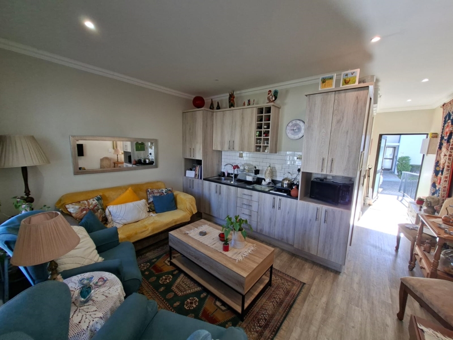 To Let 1 Bedroom Property for Rent in Zevenwacht Retirement Village Western Cape